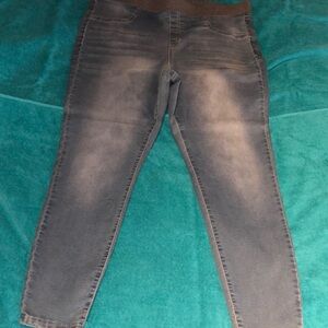 No Boundaries XXXL (21) elastic waist begging